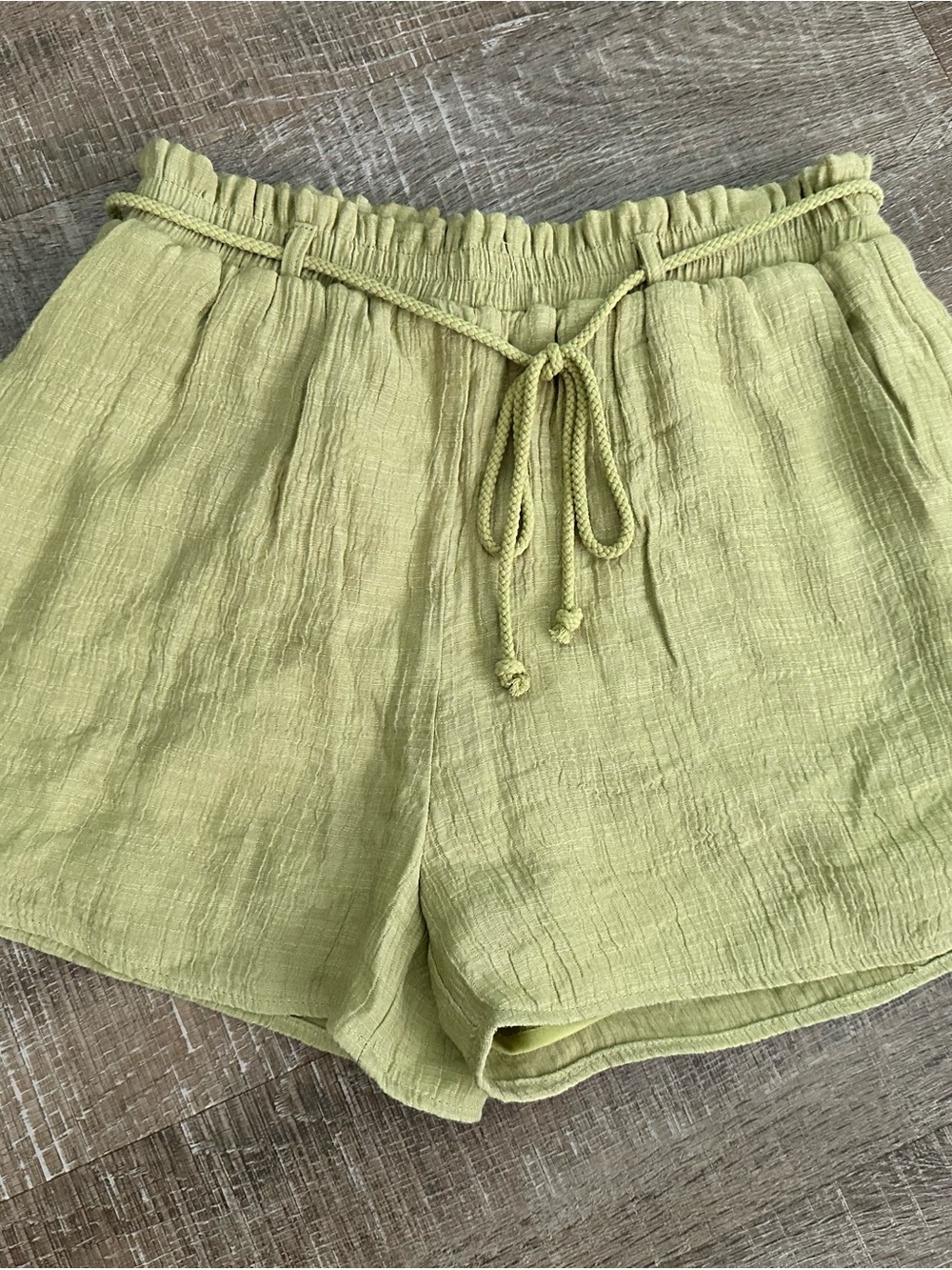 Blu Pepper Light Green Drawcord Linen-Blend Athletic Shorts